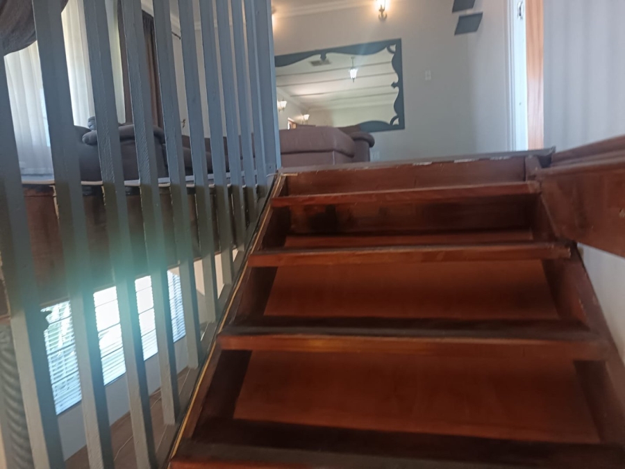 4 Bedroom Property for Sale in Rhodesdene Northern Cape